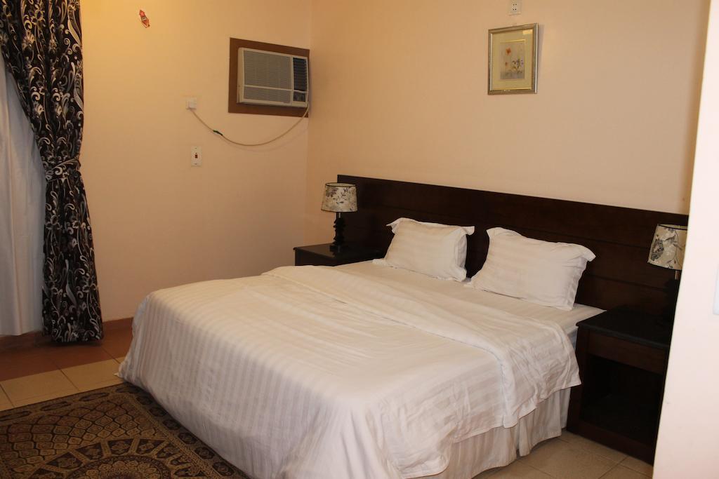 Al Narjes Suites Jizan Room photo